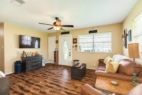 619 S Wilson Street Brazoria TX 77422