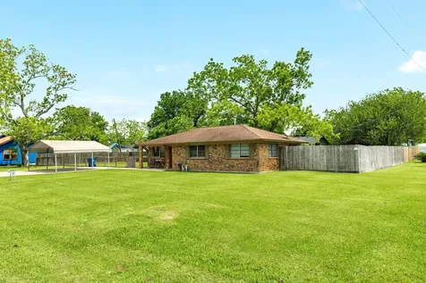 619 S Wilson Street Brazoria TX 77422