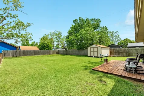 619 S Wilson Street Brazoria TX 77422