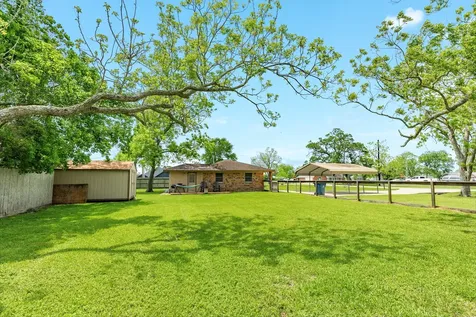 619 S Wilson Street Brazoria TX 77422