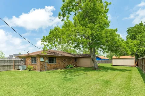 619 S Wilson Street Brazoria TX 77422