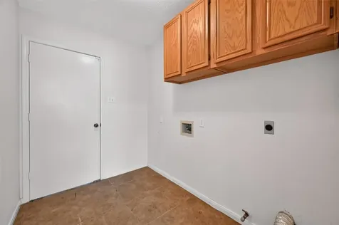 914 W Peach Hollow Circle Pearland TX 77584
