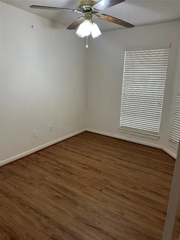 914 W Peach Hollow Circle Pearland TX 77584