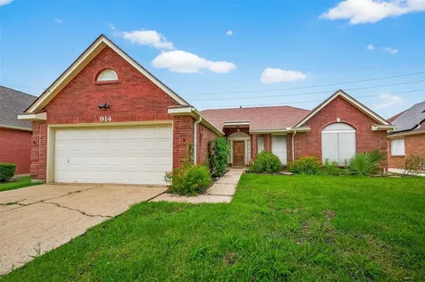914 W Peach Hollow Circle Pearland TX 77584