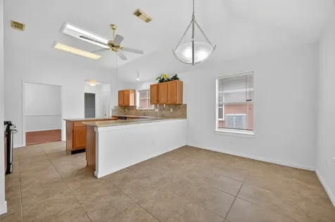 914 W Peach Hollow Circle Pearland TX 77584