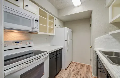 6410 Del Monte Drive 118 Houston TX 77057