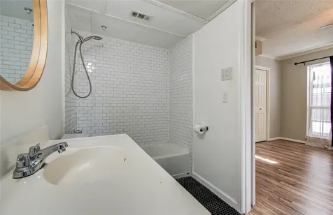 6410 Del Monte Drive 118 Houston TX 77057