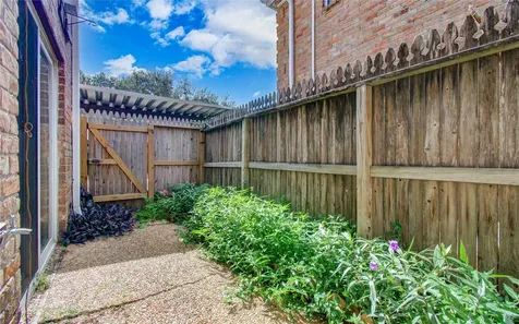 6410 Del Monte Drive 118 Houston TX 77057