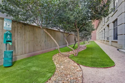 1901 Post Oak Boulevard 4104 Houston TX 77056