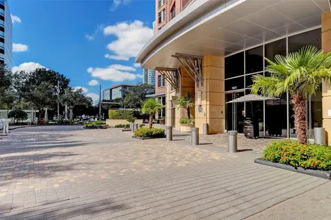 1901 Post Oak Boulevard 4104 Houston TX 77056