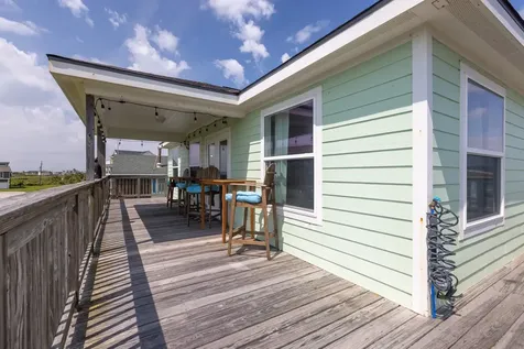 4106 Temprano Galveston TX 77554
