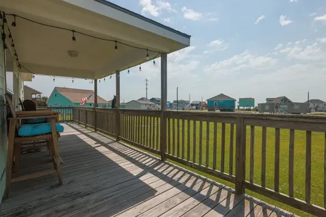 4106 Temprano Galveston TX 77554