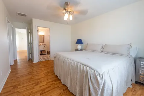 4106 Temprano Galveston TX 77554