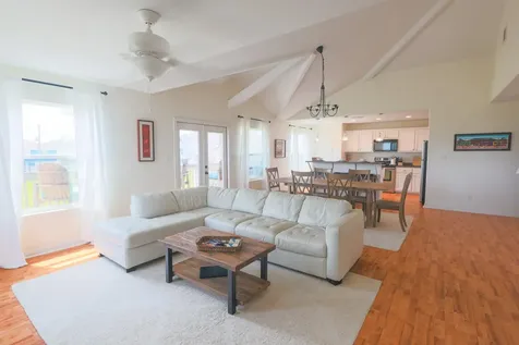 4106 Temprano Galveston TX 77554