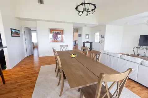 4106 Temprano Galveston TX 77554