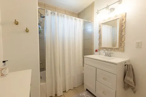 4106 Temprano Galveston TX 77554