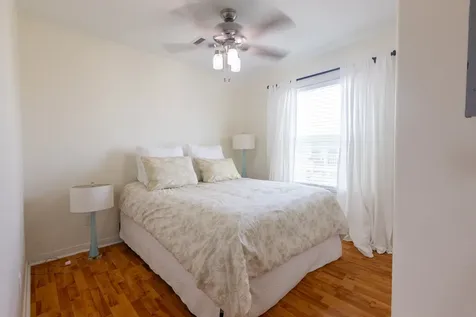 4106 Temprano Galveston TX 77554