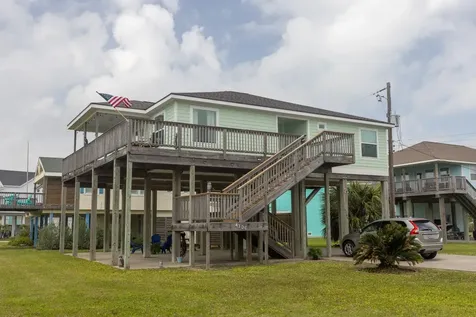 4106 Temprano Galveston TX 77554