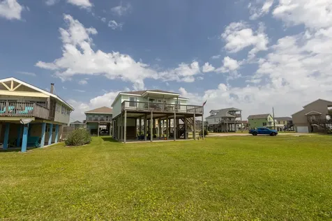 4106 Temprano Galveston TX 77554