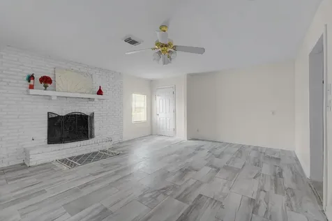 418 Azalea Street Lake Jackson TX 77566