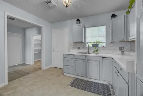 418 Azalea Street Lake Jackson TX 77566