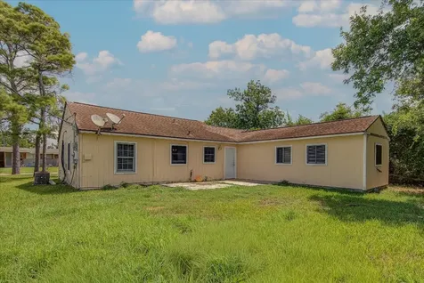418 Azalea Street Lake Jackson TX 77566