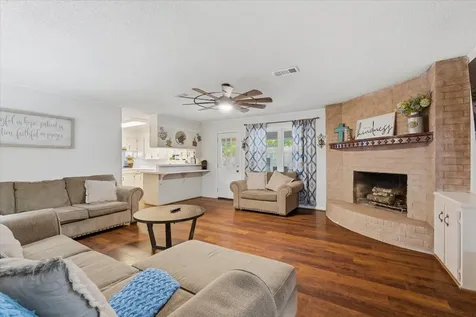4014 Pin Oak Drive Mont Belvieu TX 77523