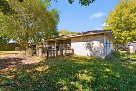 4014 Pin Oak Drive Mont Belvieu TX 77523