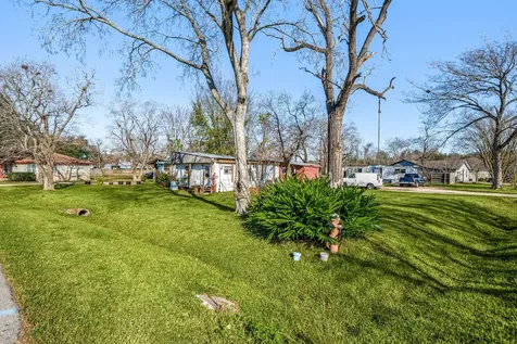 9405 And 9407 Montgomery Lane La Porte TX 77571