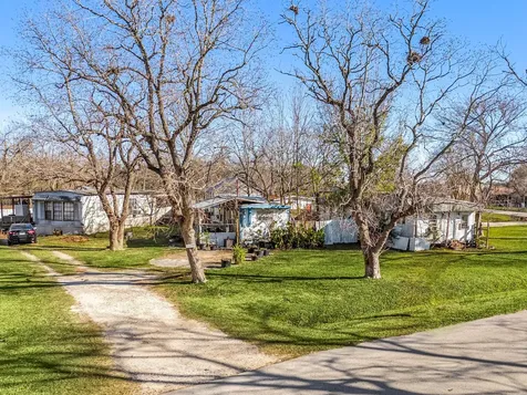 9405 And 9407 Montgomery Lane La Porte TX 77571