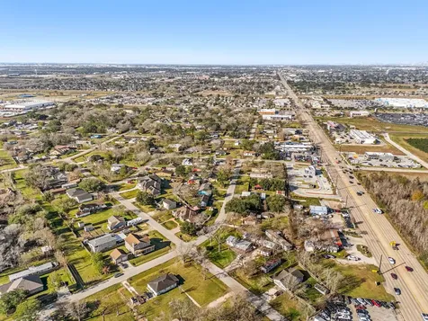 9405 And 9407 Montgomery Lane La Porte TX 77571