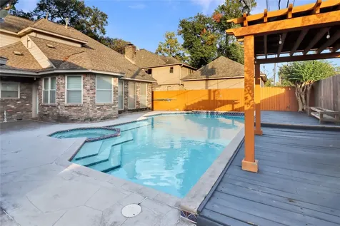 12511 Oakcroft Drive Houston TX 77070