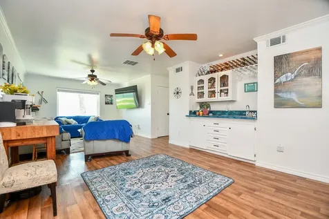 204 S Bay Boulevard Palacios TX 77465