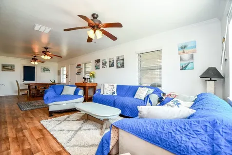 204 S Bay Boulevard Palacios TX 77465