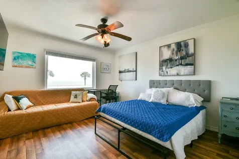 204 S Bay Boulevard Palacios TX 77465