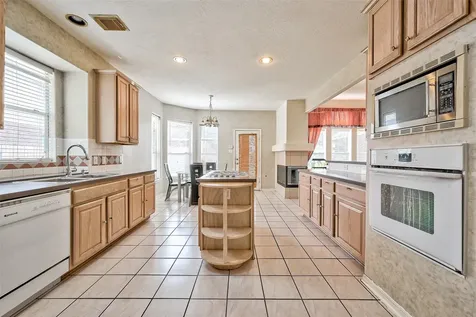 6806 Rhodes Court Missouri City TX 77459