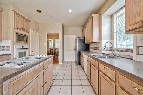 6806 Rhodes Court Missouri City TX 77459