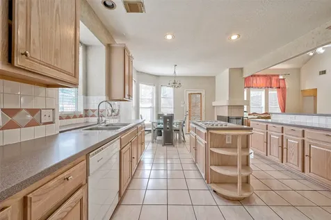 6806 Rhodes Court Missouri City TX 77459