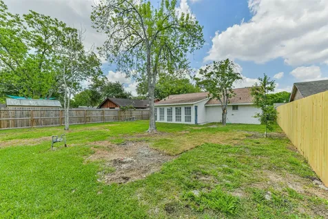 2005 Cheryl Drive Pearland TX 77581