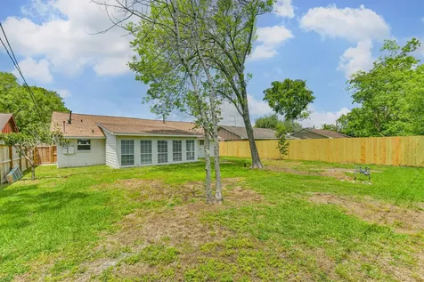 2005 Cheryl Drive Pearland TX 77581