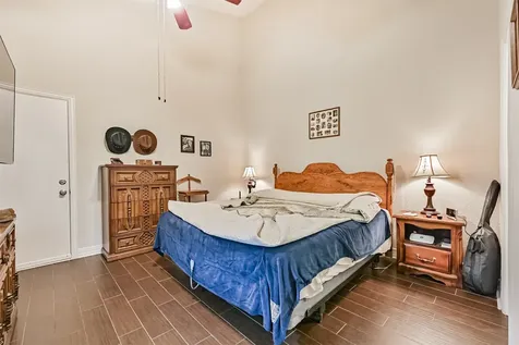 42 Hideaway Drive Friendswood TX 77546