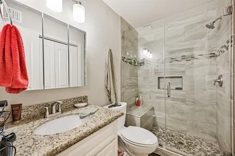 42 Hideaway Drive Friendswood TX 77546