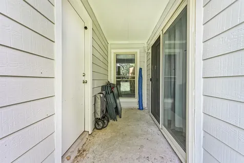 42 Hideaway Drive Friendswood TX 77546