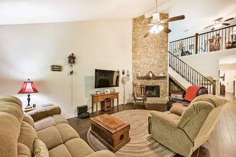 42 Hideaway Drive Friendswood TX 77546