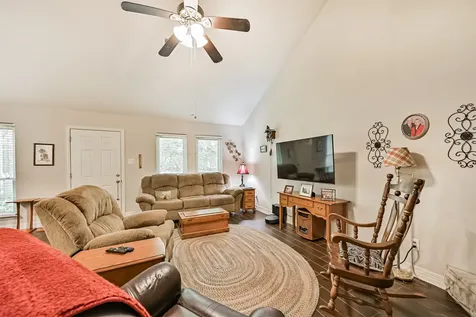 42 Hideaway Drive Friendswood TX 77546