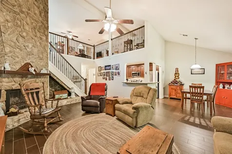 42 Hideaway Drive Friendswood TX 77546