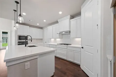 103 E Christine Manor Drive Montgomery TX 77316