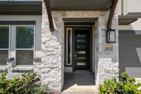 103 E Christine Manor Drive Montgomery TX 77316