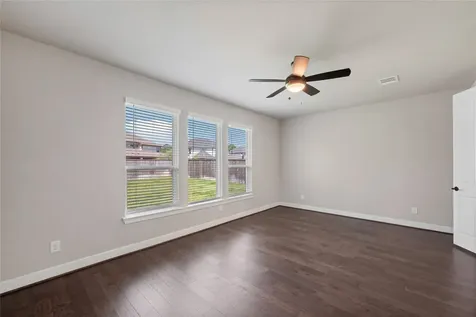 103 E Christine Manor Drive Montgomery TX 77316