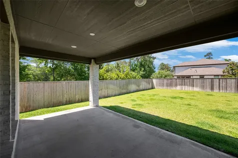 103 E Christine Manor Drive Montgomery TX 77316